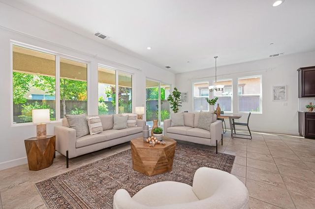 4362 Libyan Sea Ln, Sacramento, CA 95834