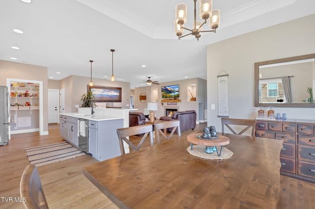 3015 Allison Meadows Road, Piney Flats, TN 37686