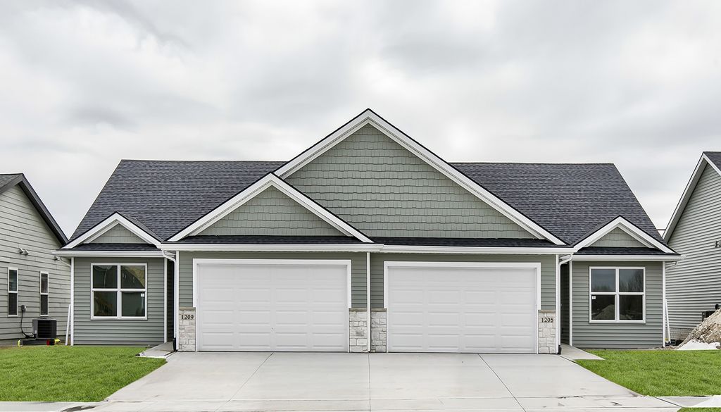 1209 NE 56th Street, Ankeny, IA 50021