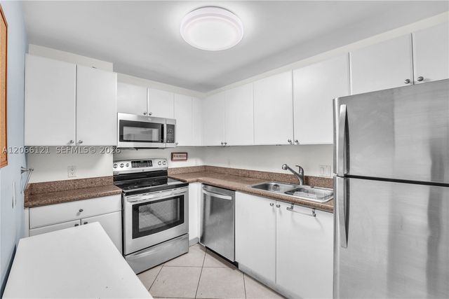 2280 SW 32nd Ave 403, Miami, FL 33145
