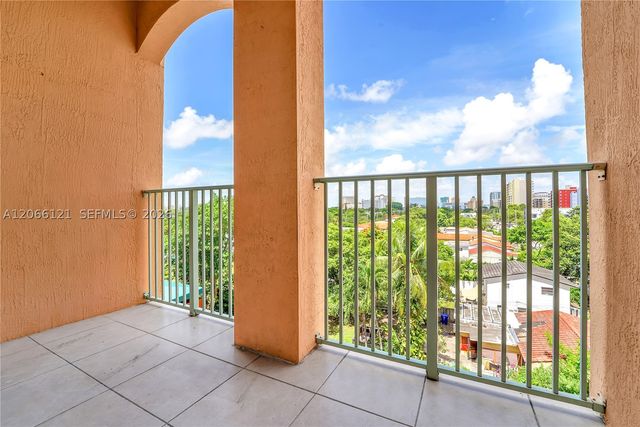 2280 SW 32nd Ave 403, Miami, FL 33145