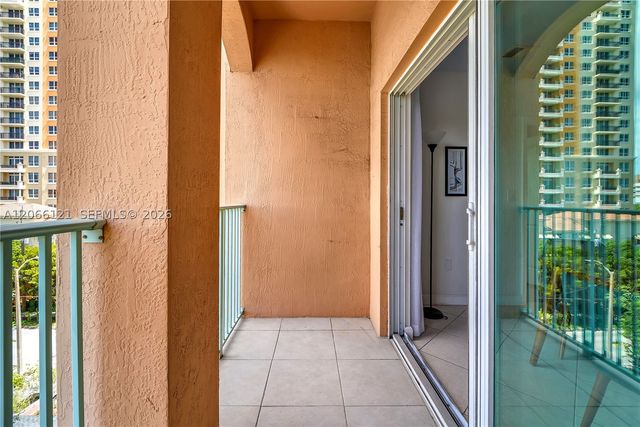 2280 SW 32nd Ave 403, Miami, FL 33145