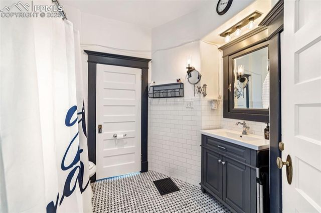 1124 N Cedar Street, Colorado Springs, CO 80903