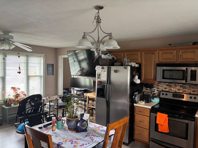 16 Kaveney St, Chicopee, MA 01020