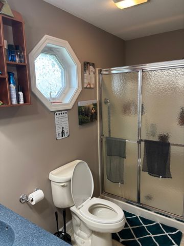 16 Kaveney St, Chicopee, MA 01020