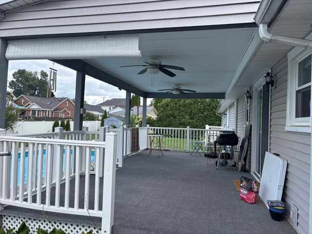 16 Kaveney St, Chicopee, MA 01020