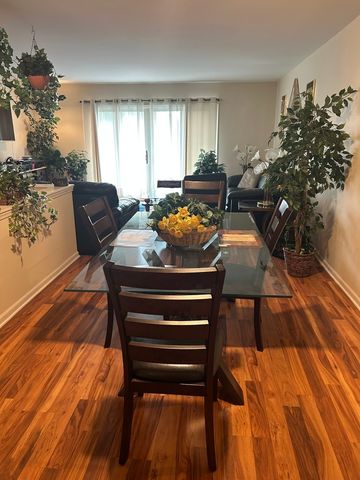 6300 W Montrose Avenue 405, Chicago, IL 60634