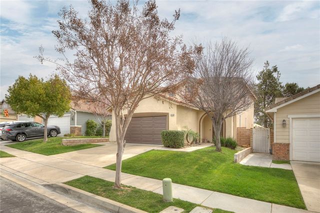 33153 Eagle Point, Yucaipa, CA 92399
