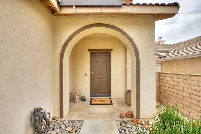 33153 Eagle Point, Yucaipa, CA 92399