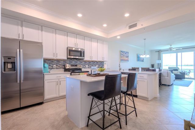 1030 TIDEWATER SHORES LOOP 104, Bradenton, FL 34208