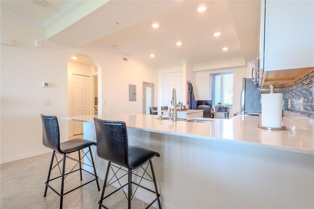 1030 TIDEWATER SHORES LOOP 104, Bradenton, FL 34208