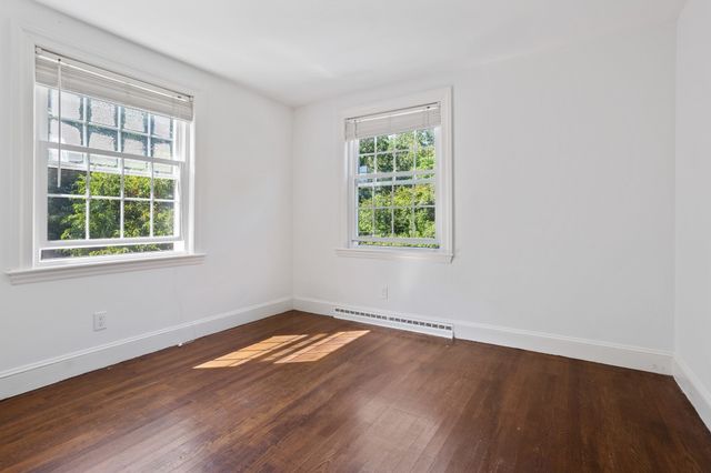 4 Meadowbrook Rd, Dover, MA 02030