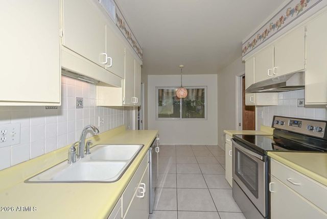 6035 N 10th Place, Phoenix, AZ 85014