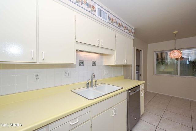 6035 N 10th Place, Phoenix, AZ 85014