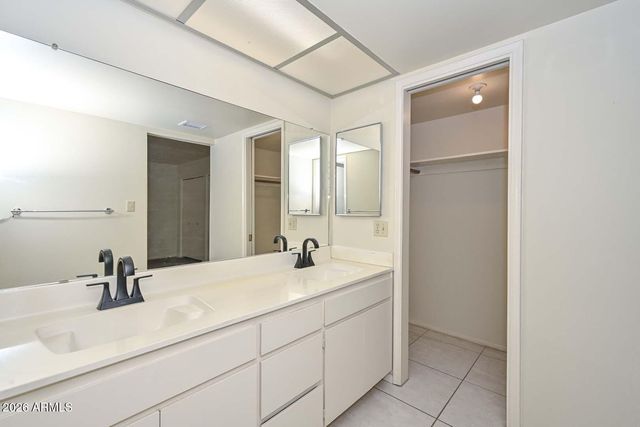 6035 N 10th Place, Phoenix, AZ 85014