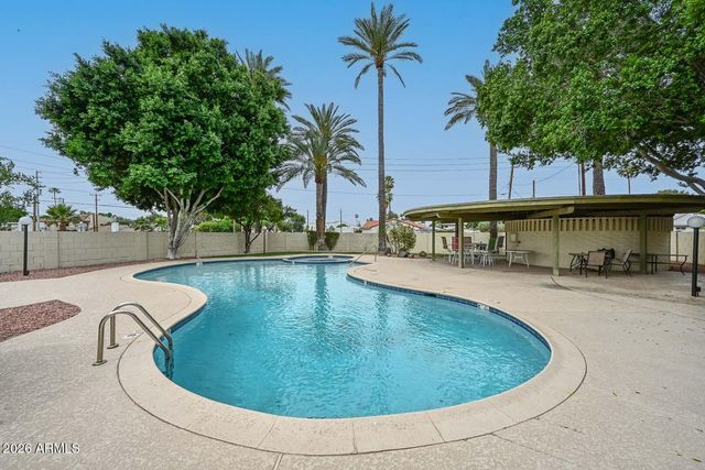 6035 N 10th Place, Phoenix, AZ 85014