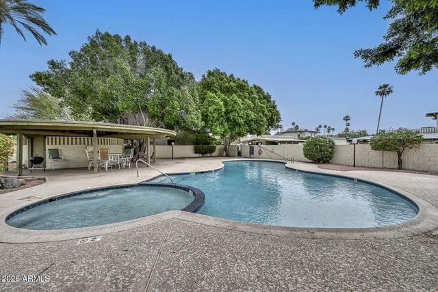 6035 N 10th Place, Phoenix, AZ 85014