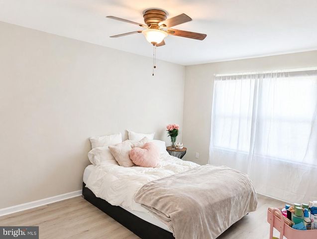 1205 MEGANS LN, Burlington, NJ 08016