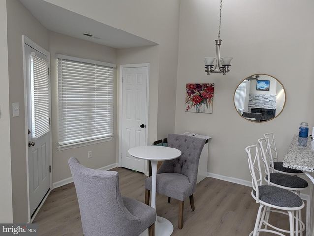 1205 MEGANS LN, Burlington, NJ 08016