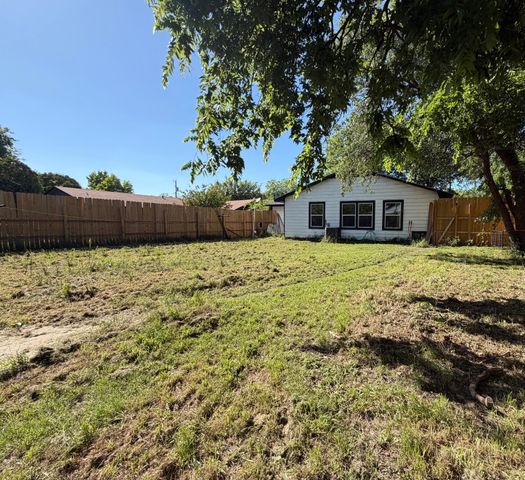 2028 E Jones Street, Sherman, TX 75090