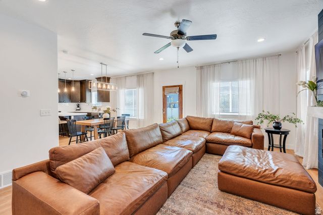 7197 N CLEAR SKY LN, Eagle Mountain, UT 84005