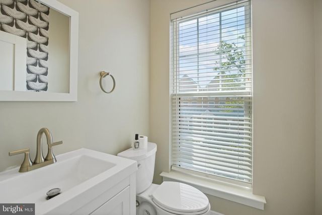 621 PARKSIDE PL NE, Washington, DC 20019