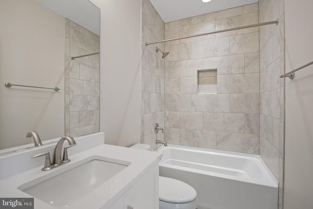 621 PARKSIDE PL NE, Washington, DC 20019