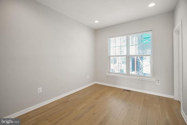 621 PARKSIDE PL NE, Washington, DC 20019