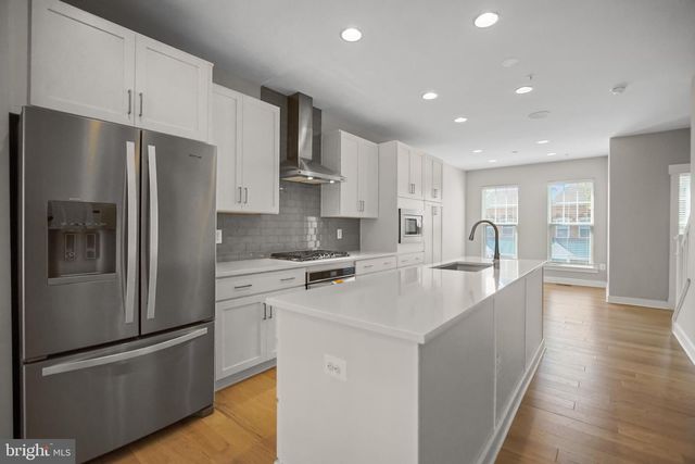 621 PARKSIDE PL NE, Washington, DC 20019