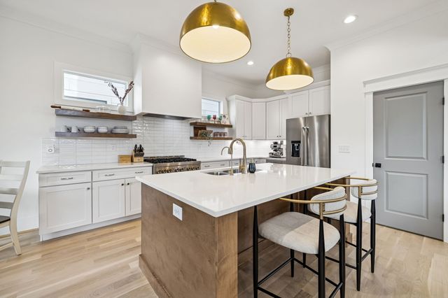 937 Woodmont Blvd, Nashville, TN 37204