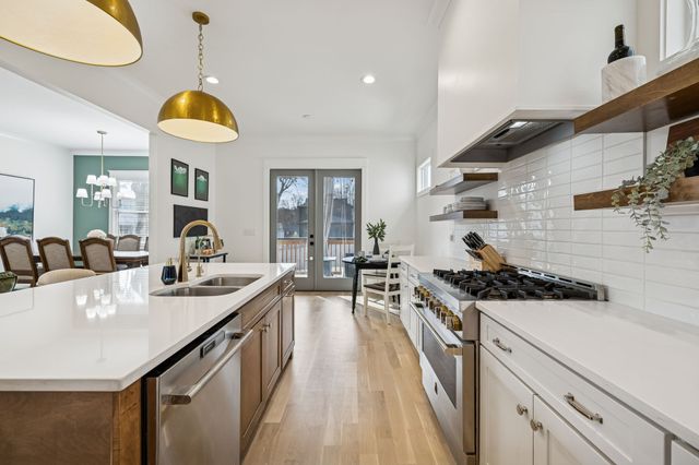 937 Woodmont Blvd, Nashville, TN 37204