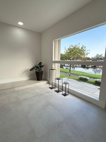 316 Cape Cod Circle, Greenacres, FL 33467