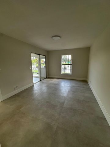 316 Cape Cod Circle, Greenacres, FL 33467