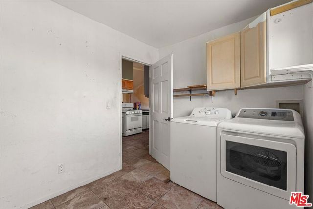 13770 Sproule Avenue, Sylmar, CA 91342