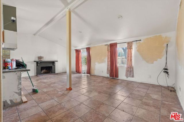 13770 Sproule Avenue, Sylmar, CA 91342