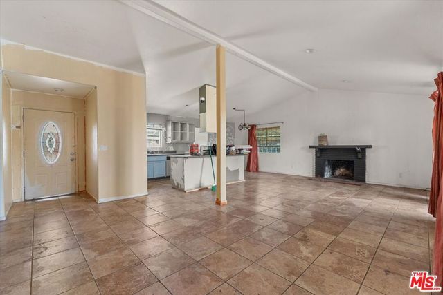 13770 Sproule Avenue, Sylmar, CA 91342