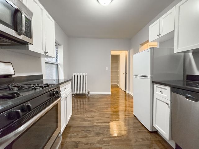 5746 N Winthrop Avenue 203, Chicago, IL 60660