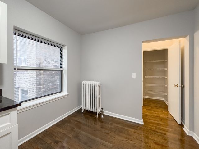 5746 N Winthrop Avenue 203, Chicago, IL 60660