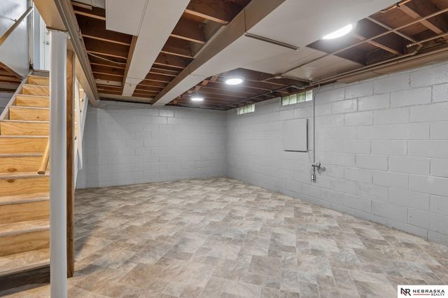 7202 Northridge Drive, Omaha, NE 68112