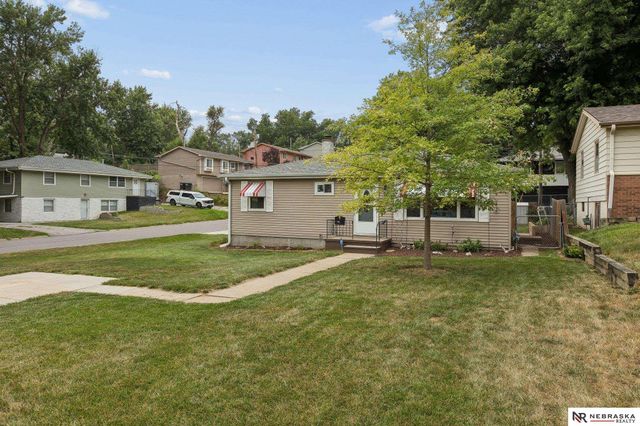 7202 Northridge Drive, Omaha, NE 68112