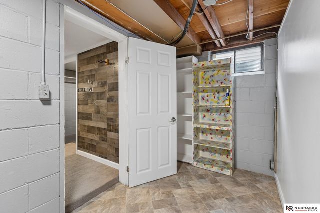 7202 Northridge Drive, Omaha, NE 68112