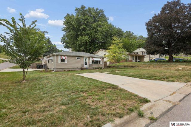 7202 Northridge Drive, Omaha, NE 68112