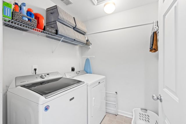 2820 Michelle Park, Lexington, KY 40511