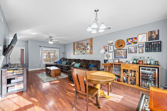 2820 Michelle Park, Lexington, KY 40511