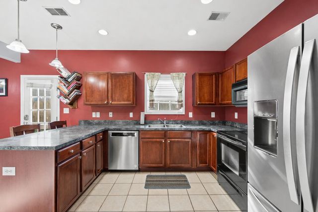 2820 Michelle Park, Lexington, KY 40511