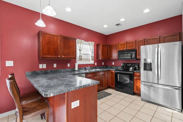 2820 Michelle Park, Lexington, KY 40511