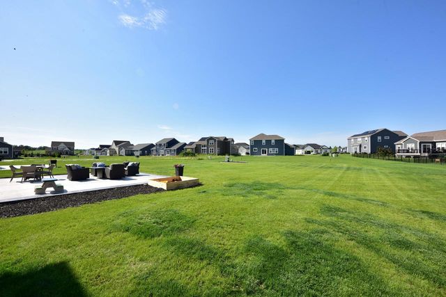 N66W25514 Beaver Creek LANE, Sussex, WI 53089