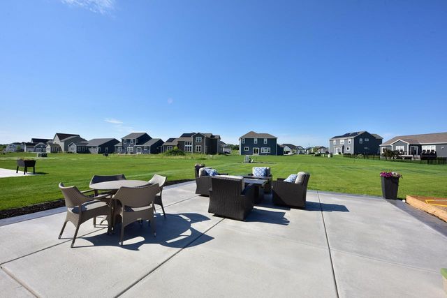 N66W25514 Beaver Creek LANE, Sussex, WI 53089