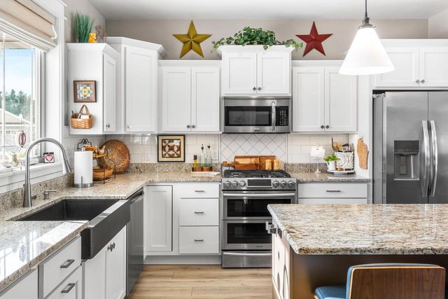 2550 PEPPERTREE PLACE, Plover, WI 54467