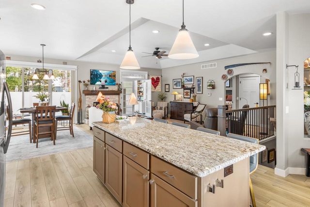 2550 PEPPERTREE PLACE, Plover, WI 54467